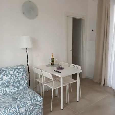 Bouganville B B &b * チヴィタノーヴァ・マルケ