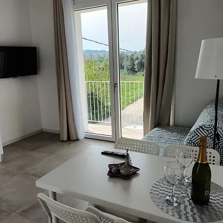 Bouganville B B &b *