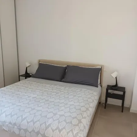 Bouganville B B &b *