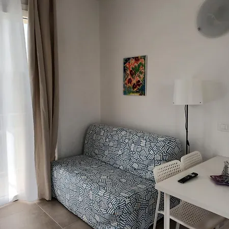 Bouganville B B &b *